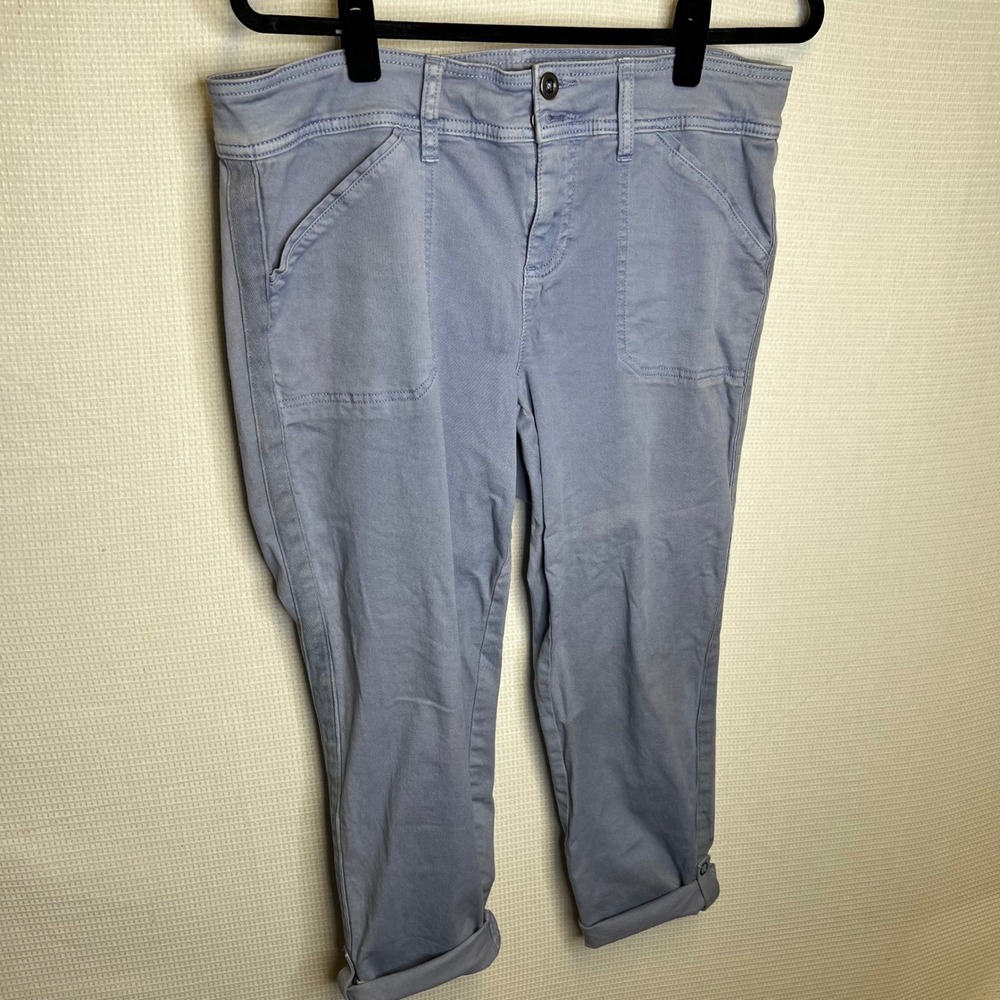 Torrid Womens 14 Blue Cargo Cropped Pants Double Button Utility Capris S148